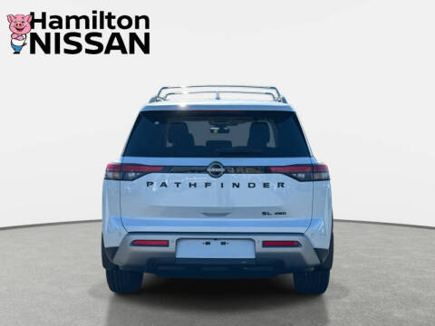 2025 Nissan Pathfinder SL