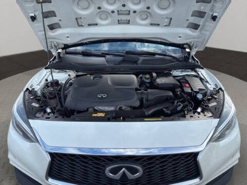 2019 Infiniti QX30 Essential