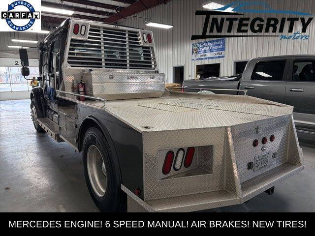 2004 Freightliner M2 106