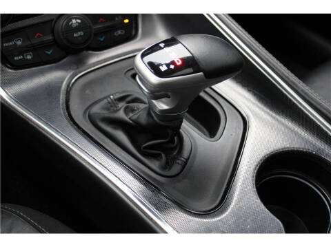 2015 Dodge Challenger SXT Plus