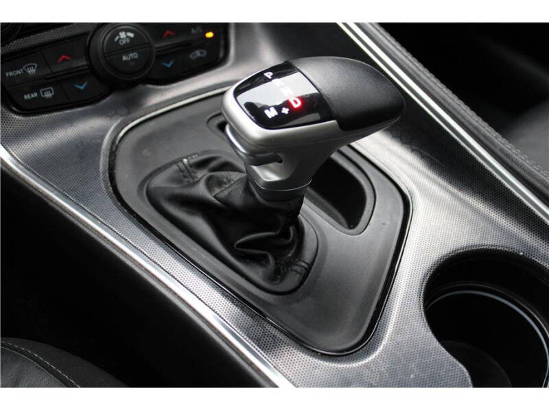 2015 Dodge Challenger SXT Plus