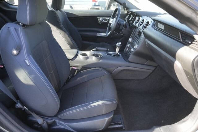 2016 Ford Mustang V6