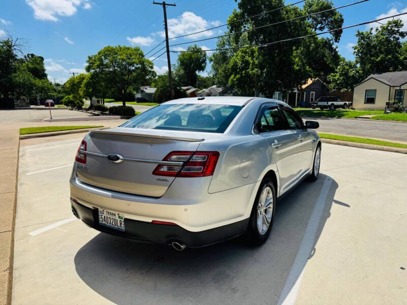 2018 Ford Taurus SEL