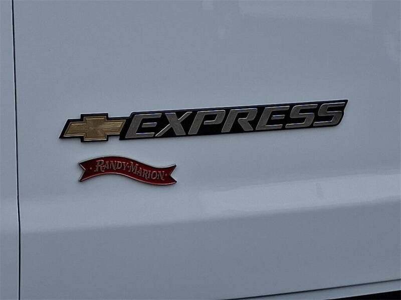2025 Chevrolet Express 2500