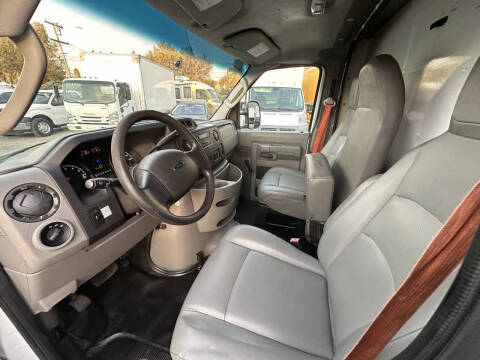 2015 Ford E-350