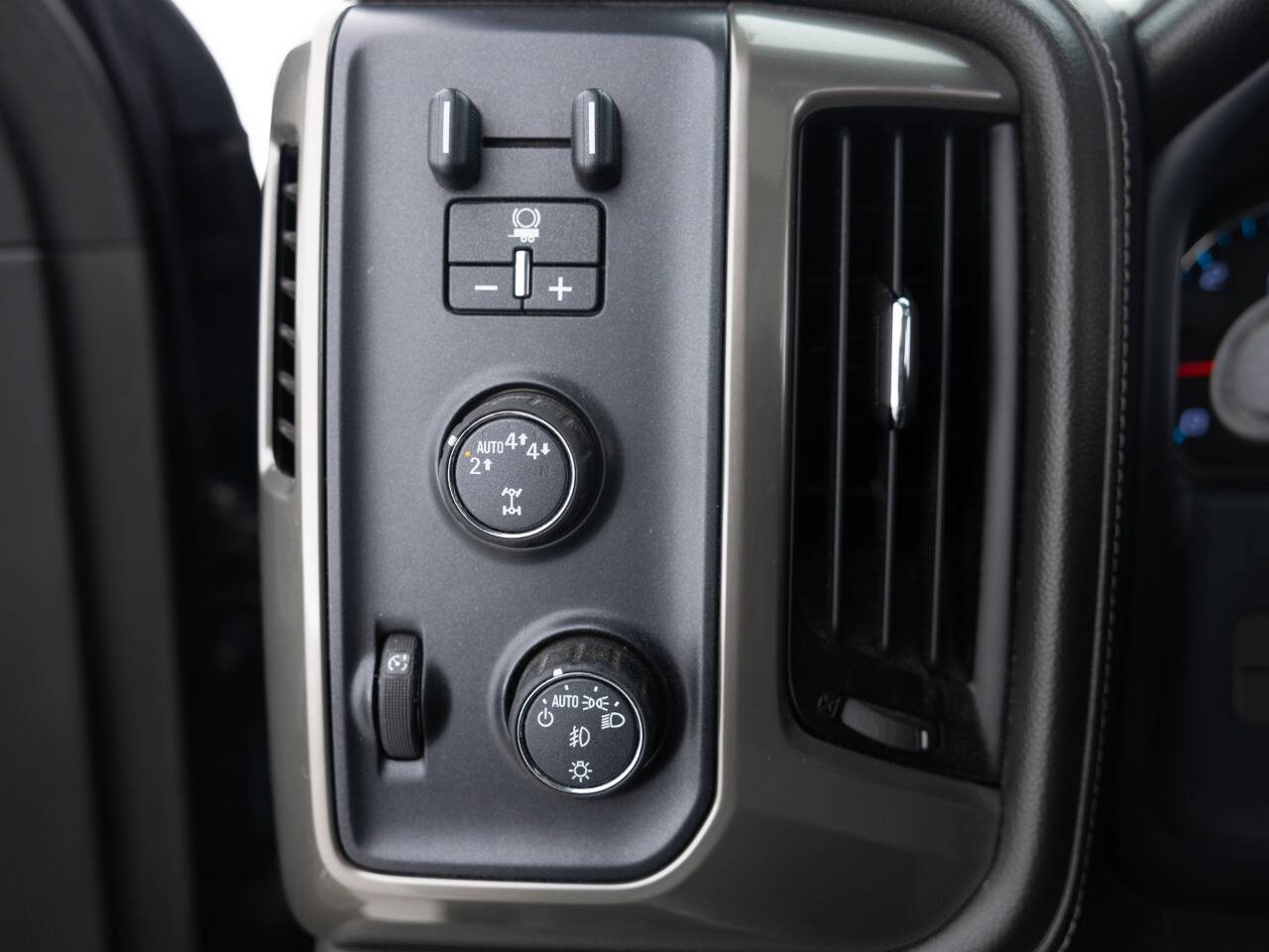 Used Car 2017 Chevrolet Silverado 1500  High Country 4x4 4dr Crew Cab 5.8 Ft. Sb For Sale Under $25,000 In Coal City, Illinois
