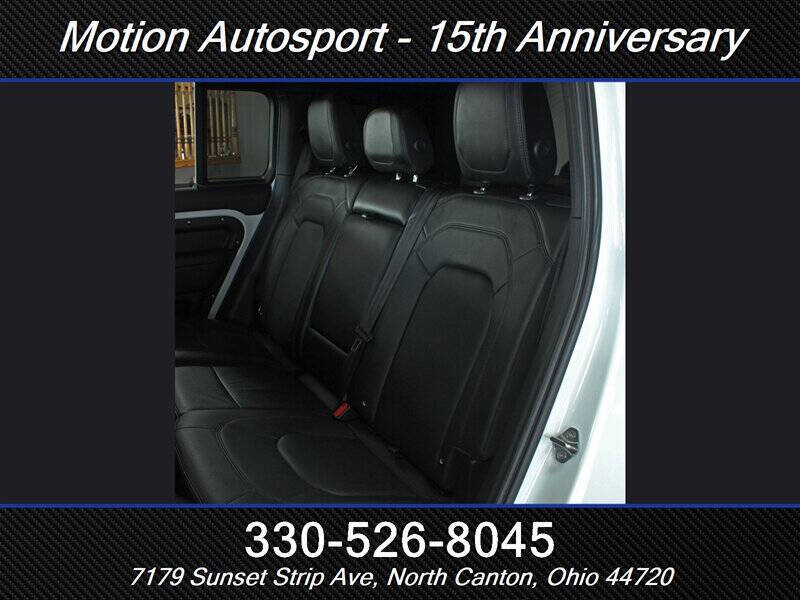 2024 Land Rover Defender 110 P300 S