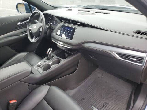 2020 Cadillac XT4 Premium Luxury