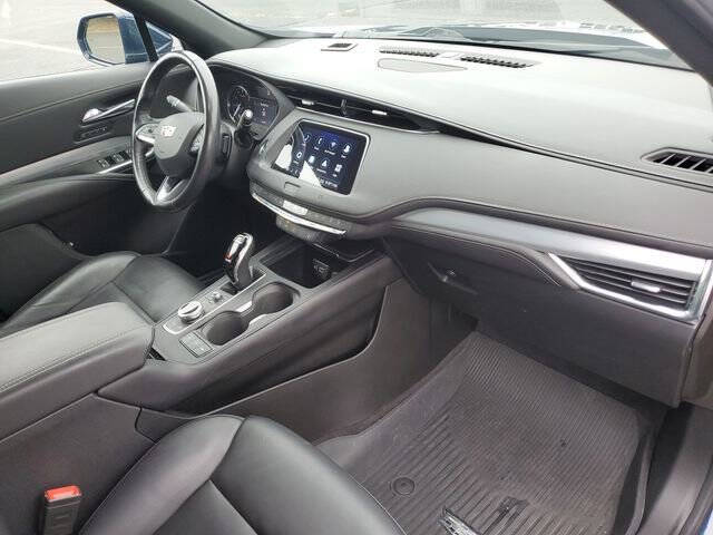 2020 Cadillac XT4 Premium Luxury