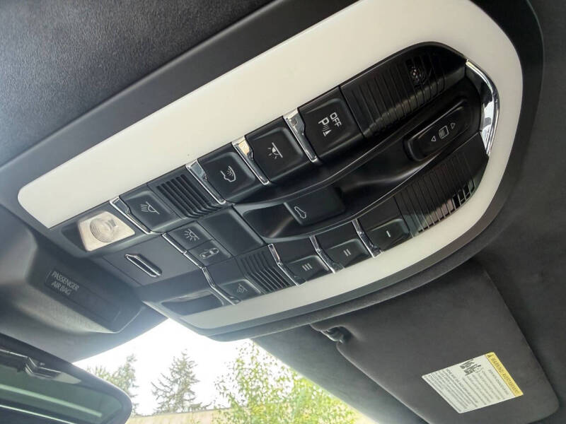 2016 Porsche Macan Turbo
