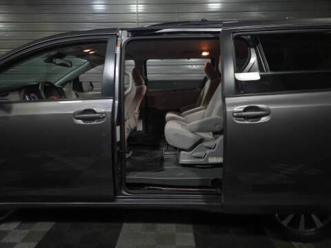 2020 Toyota Sienna LE 7-Passenger