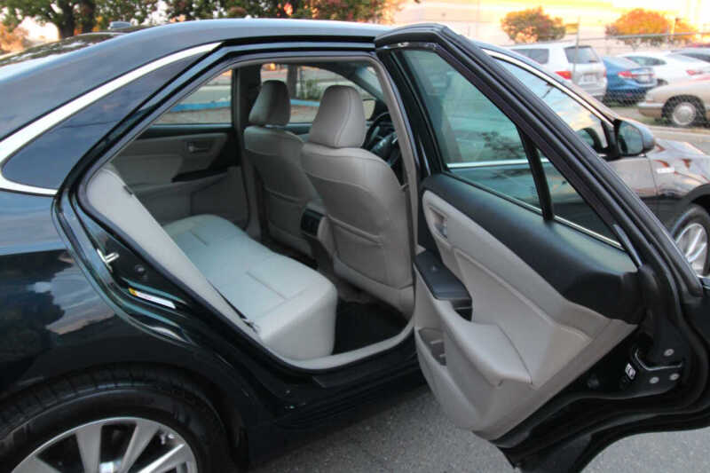 2016 Toyota Camry Hybrid