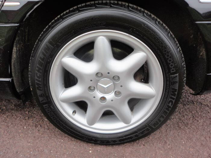 2004 Mercedes-Benz C-Class