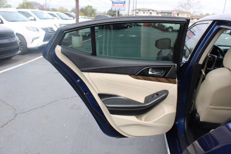 2017 Nissan Maxima Platinum