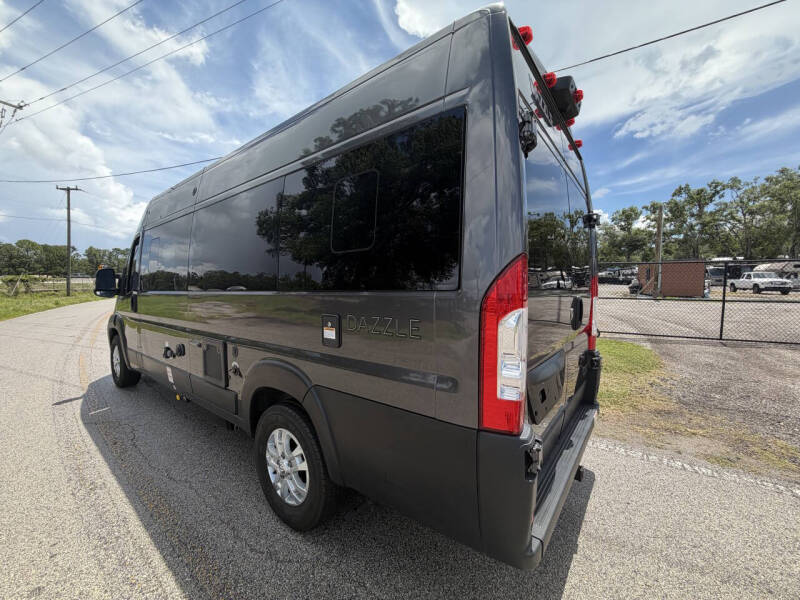 2024 Thor Motor Coach Dazzle
