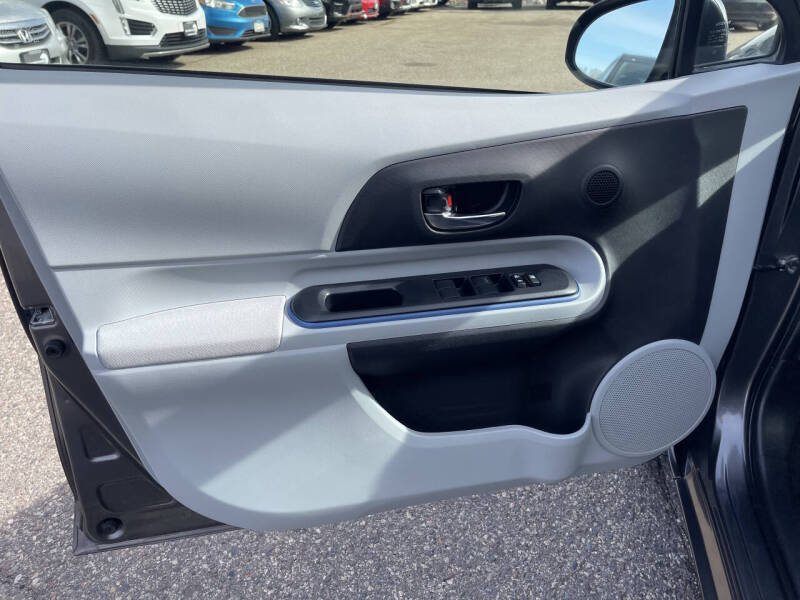 2012 Toyota Prius c Two