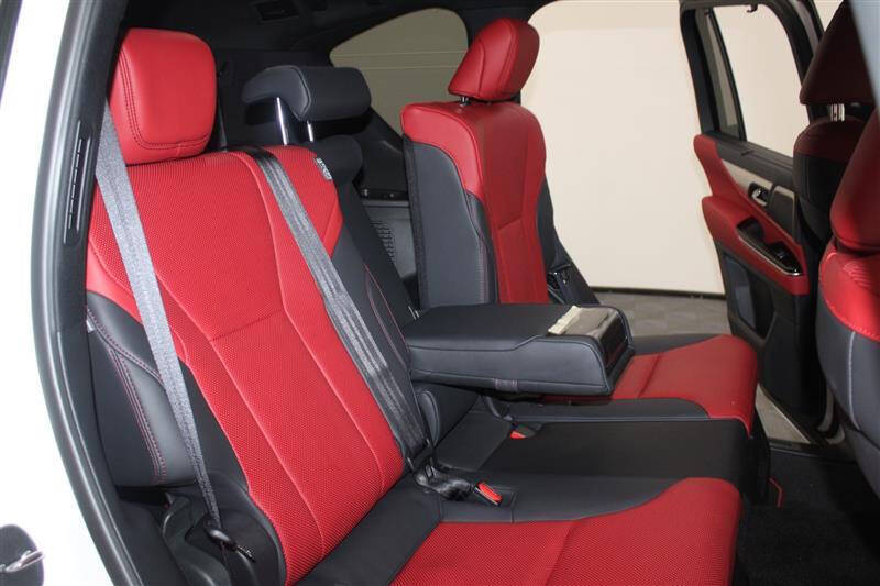 2025 Lexus LX 700h F SPORT Handling