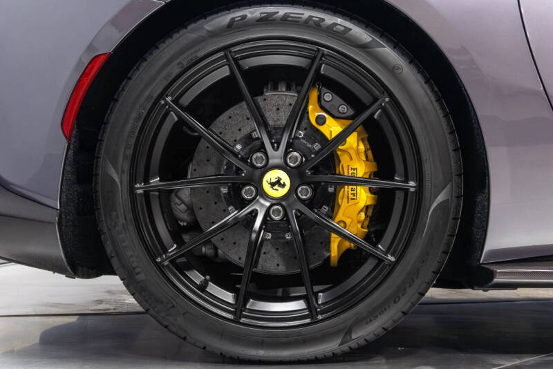 2021 Ferrari 812 GTS