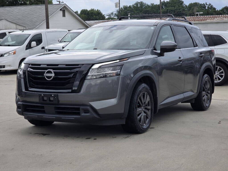 2022 Nissan Pathfinder SV