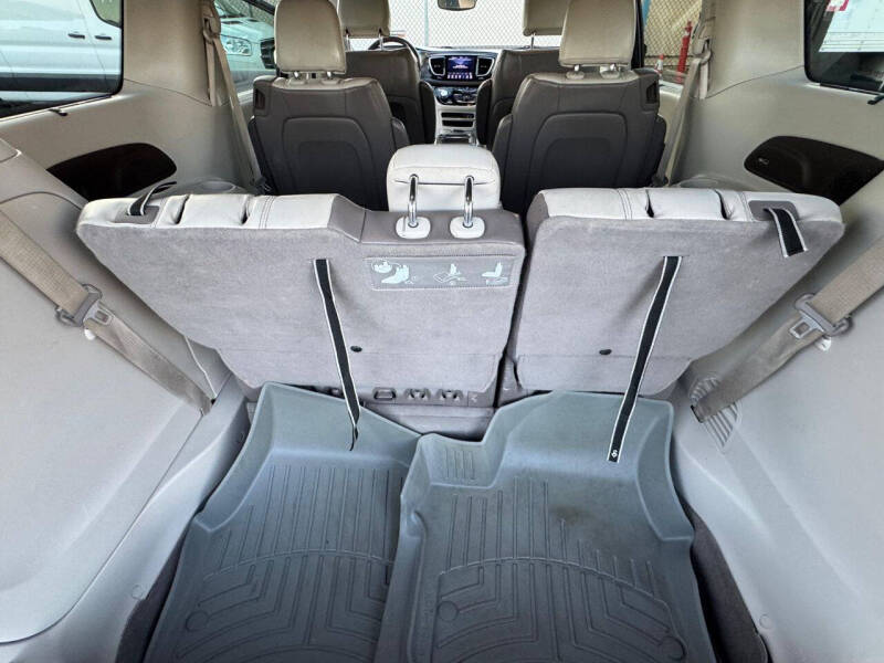 2018 Chrysler Pacifica Touring L