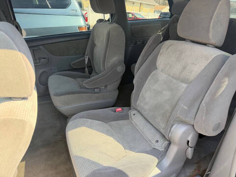 2009 Toyota Sienna LE 7-Passenger