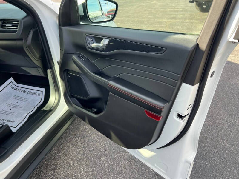 2023 Ford Escape ST-Line Elite