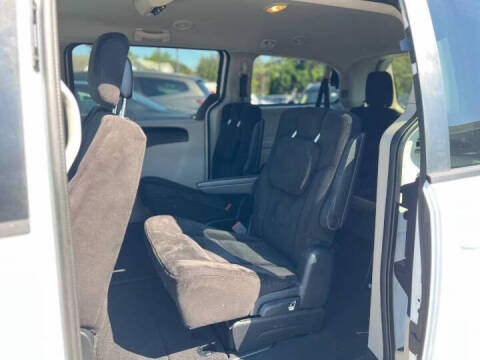 2014 Dodge Grand Caravan SE 30th Anniversary