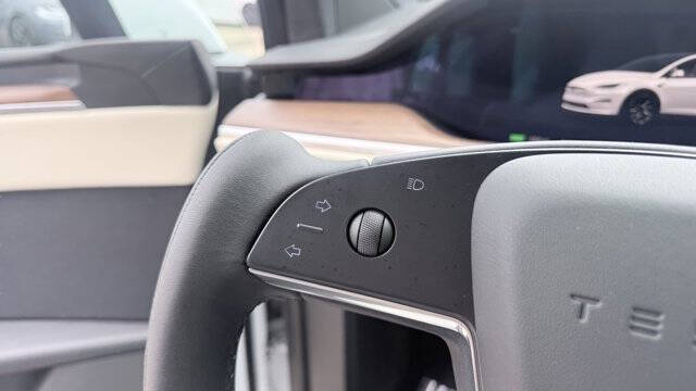 2023 Tesla Model X Standard Range