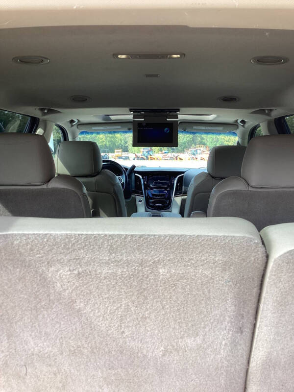 2018 Cadillac Escalade Luxury