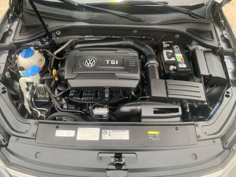 2017 Volkswagen Passat 1.8T R-Line