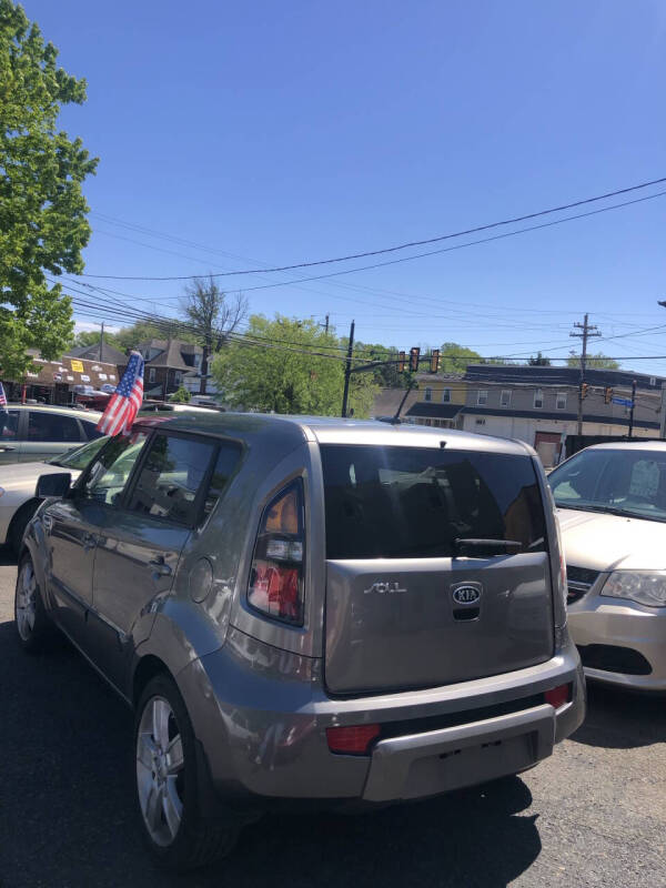 2011 Kia Soul +