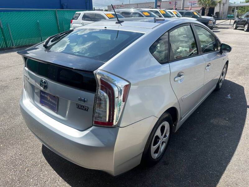 2014 Toyota Prius Five