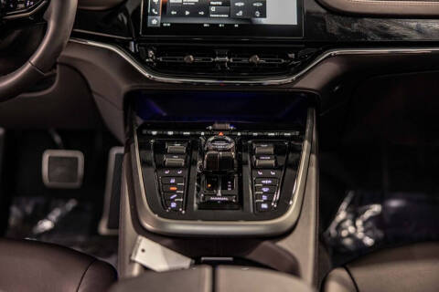 2026 Aston Martin DBX 707