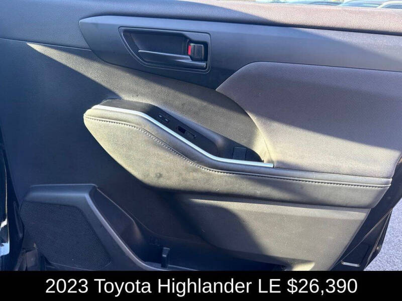 2023 Toyota Highlander LE