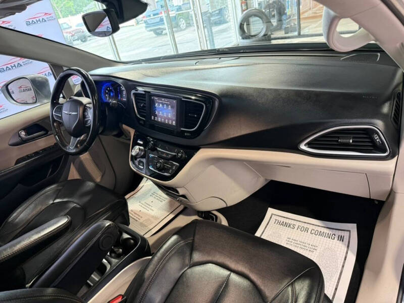 2020 Chrysler Pacifica Touring L