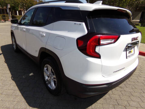 2022 GMC Terrain SLE