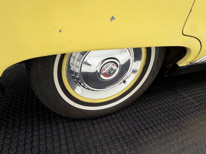 1954 Ford Crestline