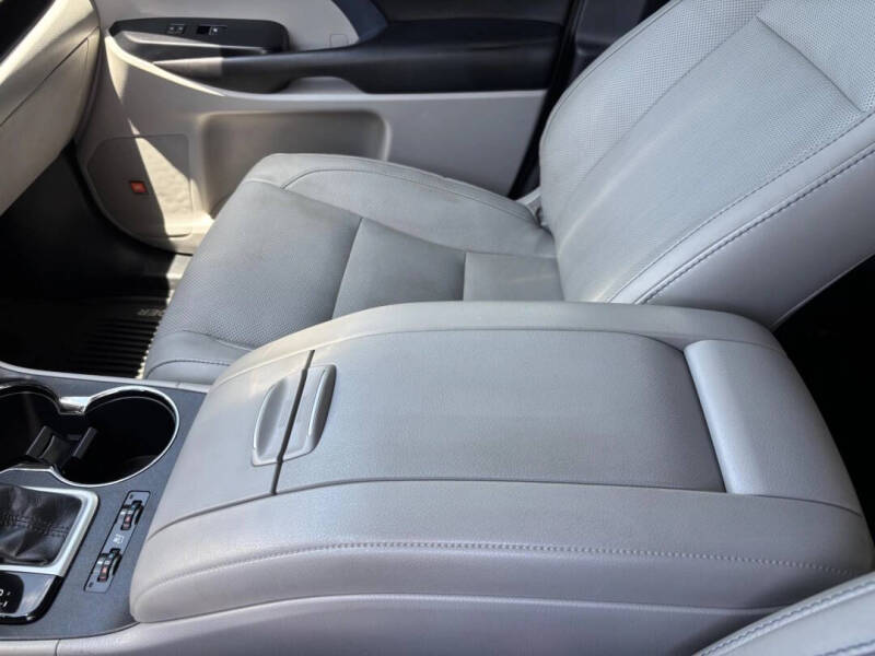 2016 Toyota Highlander