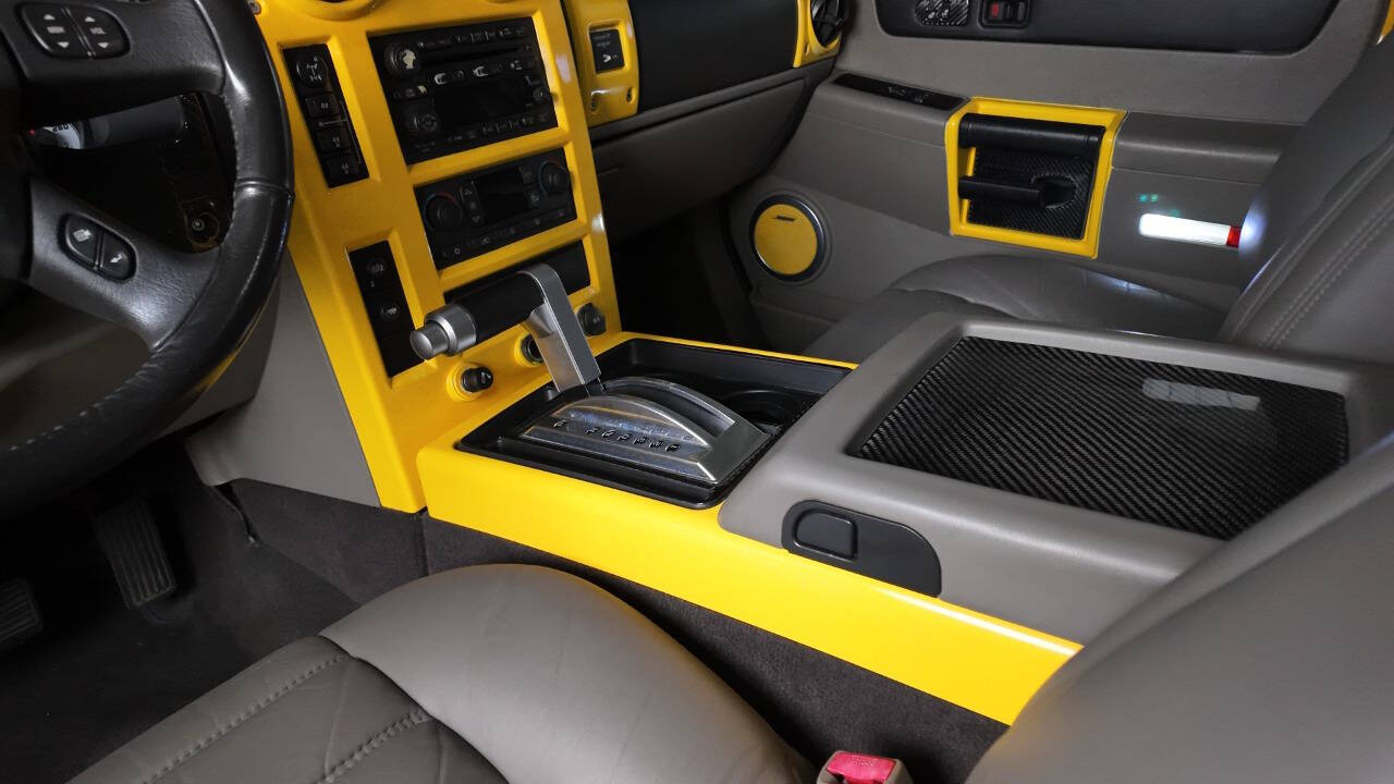 2004 HUMMER H2 35