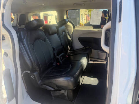 2017 Chrysler Pacifica Touring