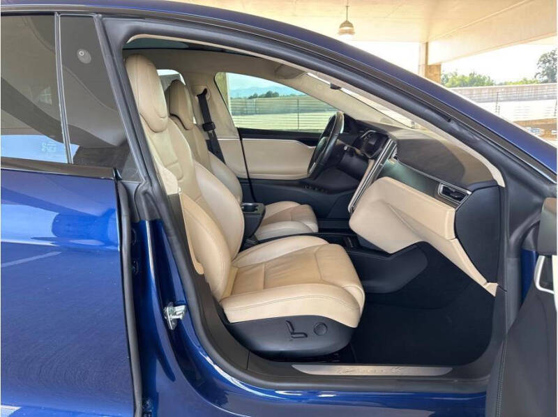 2017 Tesla Model S 90D