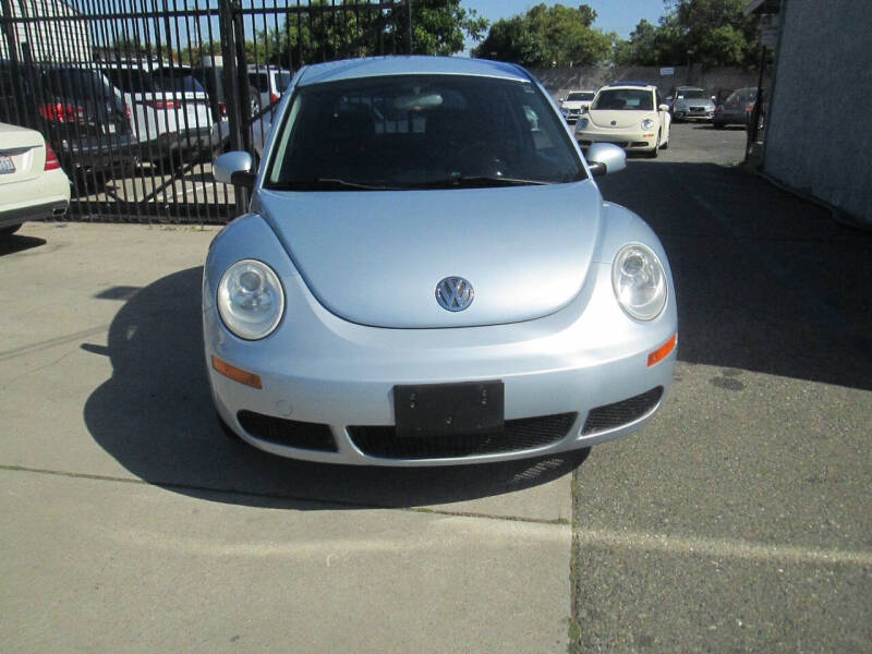 2010 Volkswagen New Beetle Base PZEV
