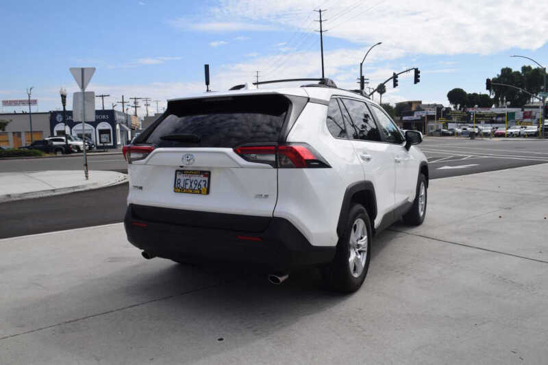 2019 Toyota RAV4 XLE