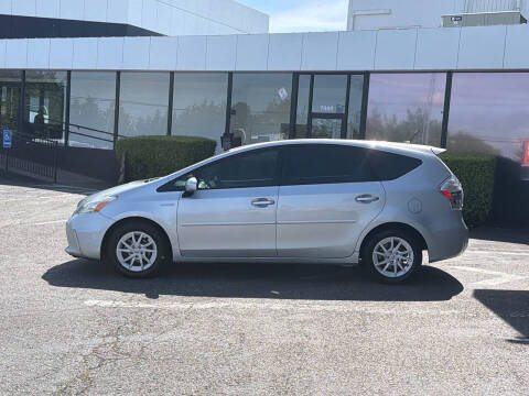 2014 Toyota Prius v Three