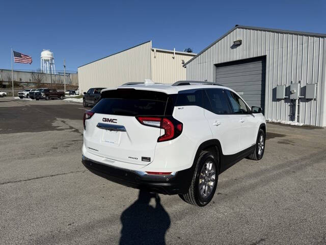 2024 GMC Terrain SLT