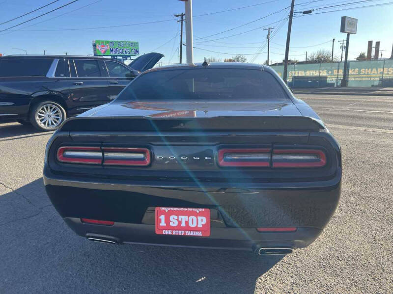 2020 Dodge Challenger SXT