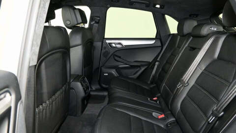 2021 Porsche Macan Turbo