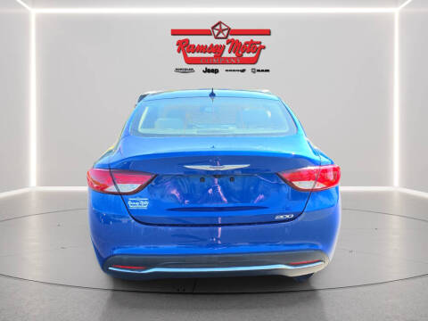 2017 Chrysler 200 Limited