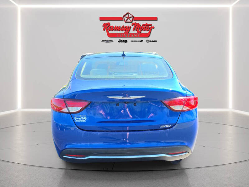 2017 Chrysler 200 Limited