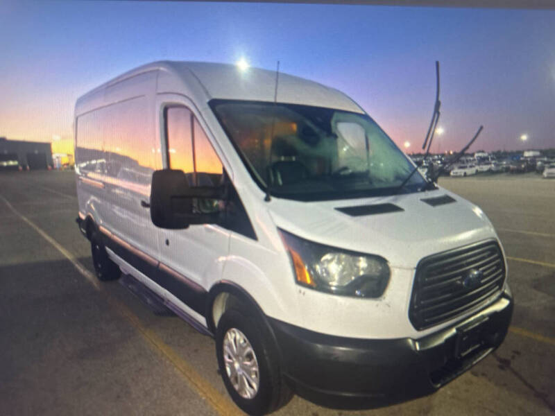 2016 Ford Transit Base's photo